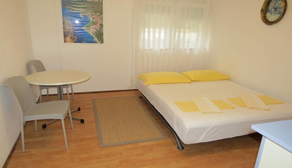 Apartments Corluka Baška Voda Dış mekan fotoğraf